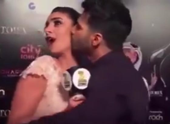 ممثل هندي يُحرج المذيعة المصرية جوري بكر ويقبلها امام الكاميرات صورة رقم 2
