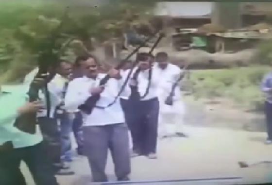 عرس في الهند يتحول الى ماساة.. مصرع والد العريس برصاص احد الضيوف!! صورة رقم 2