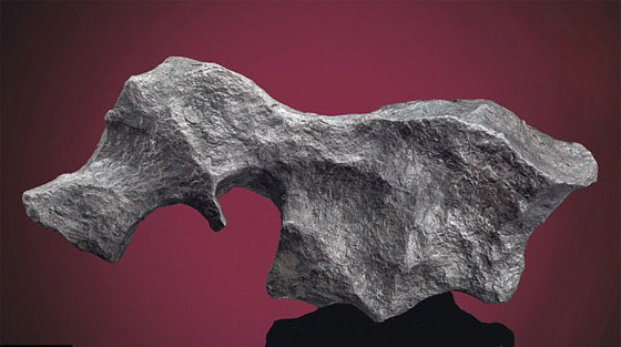 قطع نيازك كبيرة تشبه الجواهر معروضة للبيع بملايين الدولارات صورة رقم 13 قطع نيازك كبيرة تشبه الجواهر معروضة للبيع بملايين الدولارات صورة رقم 13