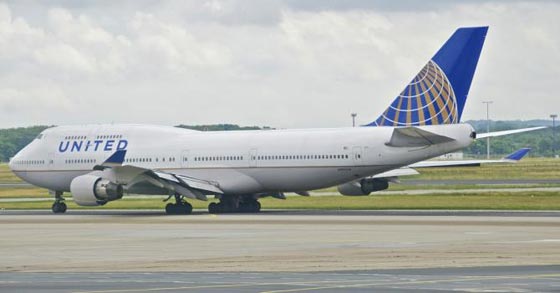  هبوط اضطراري لطائرة امريكية بسبب اصرار راكب اداء اليوغا صورة رقم 1