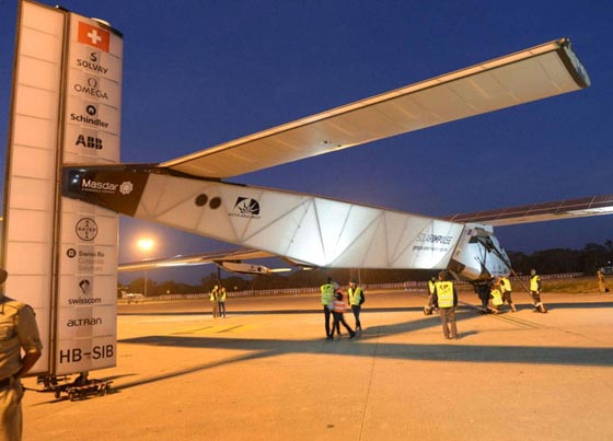 الطائرة الشمسية تستأنف رحلتها بعد اسبوعين بدون قطرة وقود! صورة رقم 12