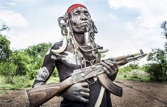 قبيلة إثيوبية تشتهر بفنون الجسد الأكثر تطرفا في العالم.. شاهد الصور صورة رقم 5