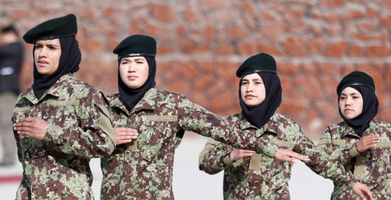 نساء مقاتلات في الجيش.. الضلع القاصر يثبت انه ضلع قادر! صورة رقم 4