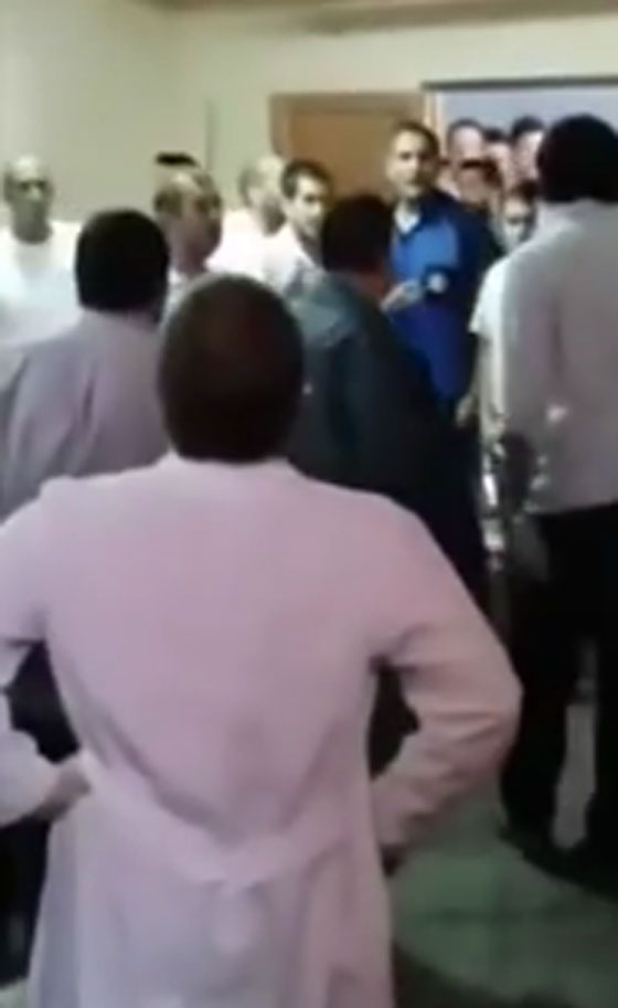 20 جريحا في شجار شارك فيه 150 طبيبا بمستشفى ارجنتيني صورة رقم 1