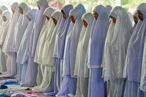 حقيقة مفاجئة.. المرأة اكثر تدينا في جميع انحاء العالم!!! صورة رقم 6