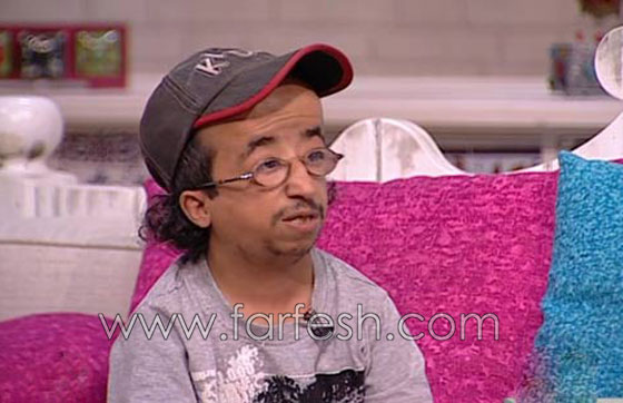  صور الفنان القزم محمد عيد يؤدي العمرة ويشكو من البطالة في مصر صورة رقم 4