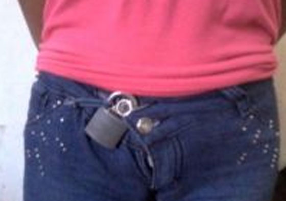 اقفال موصدة للحفاظ على عذرية الفتيات في الجزائر صورة رقم 1