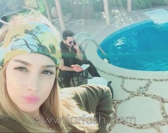 سيلفي بسمة بوسيل مع تامر حسني امام حمام السباحة  صورة رقم 1