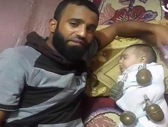 اصحاب الوجوه السوداء والقلوب الصماء يفخخون طفلا رضيعا  صورة رقم 1