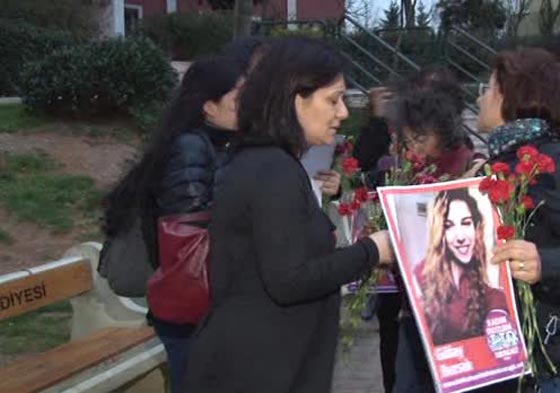 حسناء تركية قفزت من بناية الى حتفها حين حاول شخصان اغتصابها صورة رقم 10