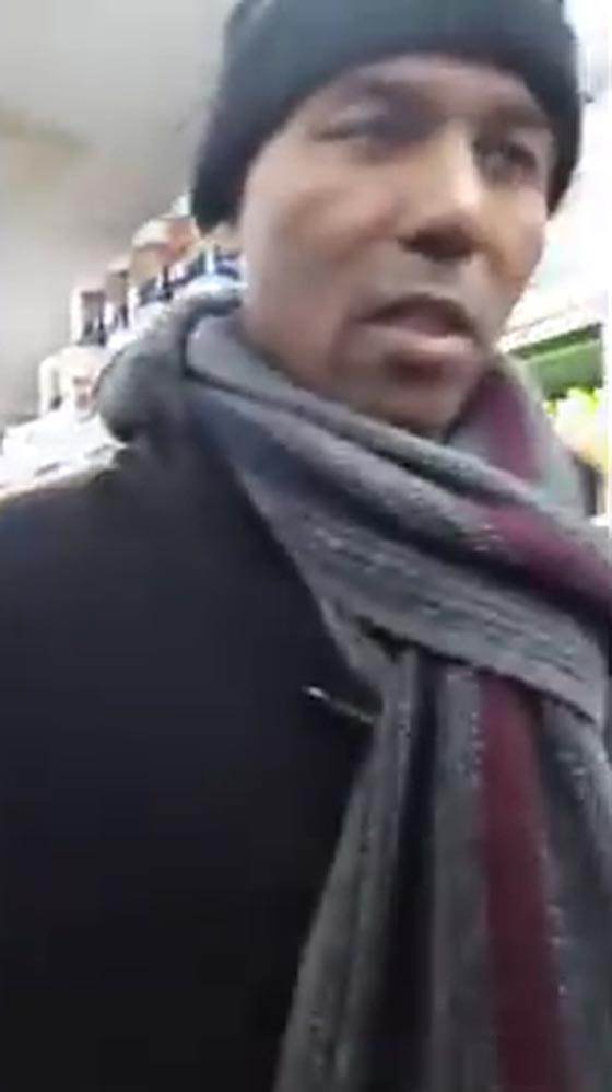 منقبة تتعرض لهجوم كاسح من بريطاني شرس يشبهها بباتمان!! صورة رقم 1