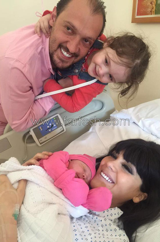 صور: نادين سلامة مع طفلتها (انابيلا)، فهل ستعتزل الفن؟ صورة رقم 3
