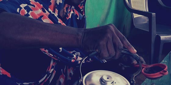 وزير الخارجية الامريكية يكرم بائعة شاي سودانية صورة رقم 4