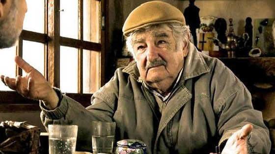 افقر رئيس في العالم نادم لاستقباله عرب من غونتانامو صورة رقم 4