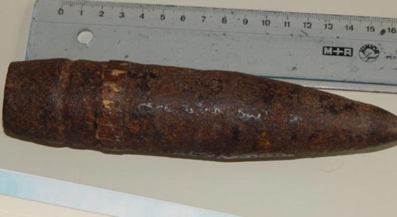 طفل الماني يحمل معه قنبلة قابلة للانفجار الى المدرسة ويثير الهلع صورة رقم 1