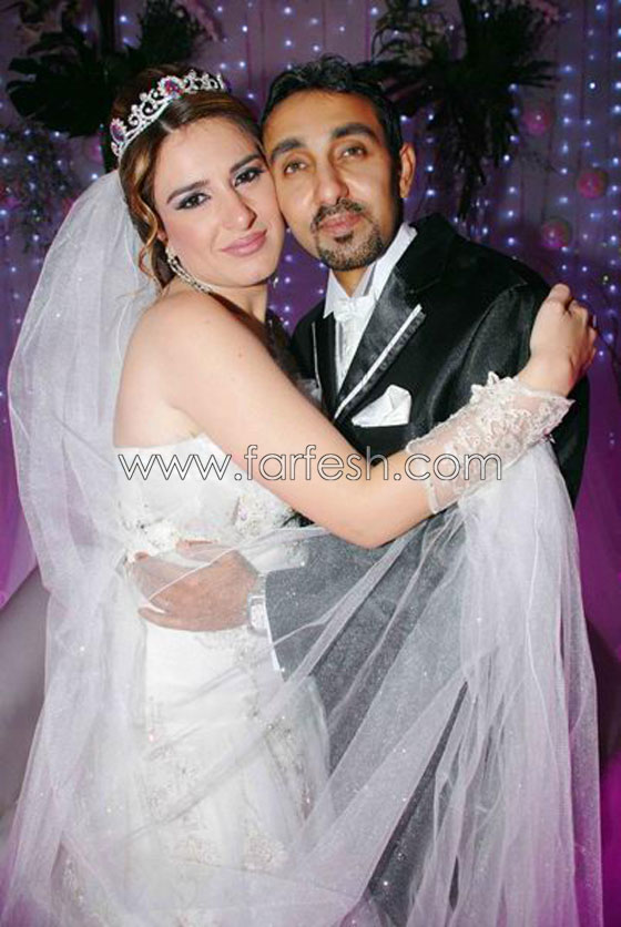 مواقف محرجة واخرى طريفة للنجوم والفنانين في ليلة زفافهم صورة رقم 7