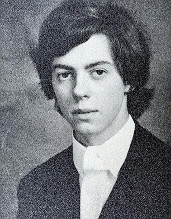 زعيم الكنيسة الانجليكانية يعترف بانه ابن غير شرعي وامه تكشف الحقيقة صورة رقم 5 زعيم الكنيسة الانجليكانية يعترف بانه ابن غير شرعي وامه تكشف الحقيقة صورة رقم 5