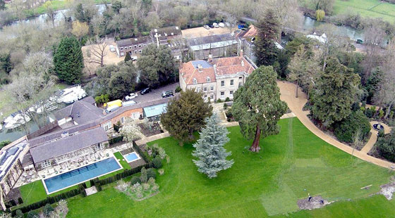 صور منزل جديد لـ امل علم الدين وجورج كلوني بـ 14 ملايين دولار صورة رقم 2 صور منزل جديد لـ امل علم الدين وجورج كلوني بـ 14 ملايين دولار صورة رقم 2