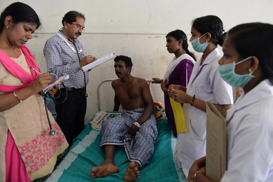 فيديو يظهر لحظة انفجار العاب نارية بمعبد بوذي يوقع عشرات القتلى صورة رقم 8