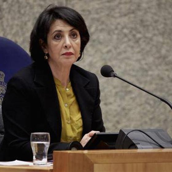 لا حدود لاحلامهن.. نساء عربيات على رأس البرلمان في بلادهن صورة رقم 2