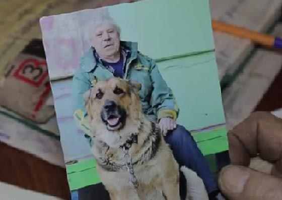 رمز الصداقة والولاء.. مسن روسي توفي حزنا على كلبه المفقود صورة رقم 2 رمز الصداقة والولاء.. مسن روسي توفي حزنا على كلبه المفقود صورة رقم 2