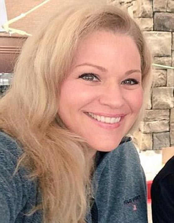 مأساة.. قتل والدته النجمة التلفزيونية الشهيرة وشقيقه الاصغر ثم انتحر صورة رقم 9 مأساة.. قتل والدته النجمة التلفزيونية الشهيرة وشقيقه الاصغر ثم انتحر صورة رقم 9