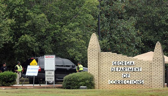 الامريكيون يعدمون عبدا اغتصب امراة بيضاء.. بعد محاكمة عنصرية صورة رقم 5 الامريكيون يعدمون عبدا اغتصب امراة بيضاء.. بعد محاكمة عنصرية صورة رقم 5