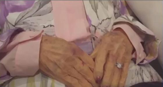 فيديو مثير.. امرأة تسرق خاتما من يد متوفاة وتختفي من كاميرات المراقبة صورة رقم 1