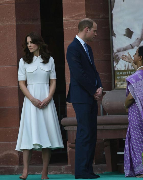 قدما دوقة كامبريدج كيت مدلتون تصدمان الجمهور الهندي.. ما هذا؟ صورة رقم 8 قدما دوقة كامبريدج كيت مدلتون تصدمان الجمهور الهندي.. ما هذا؟ صورة رقم 8