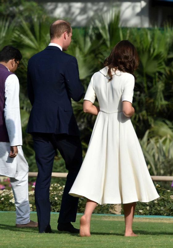 قدما دوقة كامبريدج كيت مدلتون تصدمان الجمهور الهندي.. ما هذا؟ صورة رقم 7 قدما دوقة كامبريدج كيت مدلتون تصدمان الجمهور الهندي.. ما هذا؟ صورة رقم 7