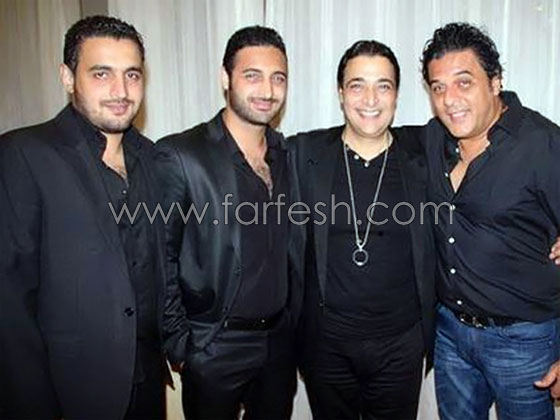 صور فنانين مع توائمهم ومنهم فريد شوقي، وائل منصور ونجلاء فتحي صورة رقم 6