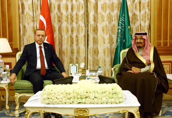 استقبال اردوغان للملك سلمان على انغام نشيد روسي يثير الاستهجان صورة رقم 4