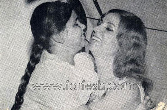 حبيبة امها: صور فنانات من الزمن الجميل مع بناتهن صورة رقم 1