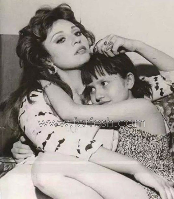 حبيبة امها: صور فنانات من الزمن الجميل مع بناتهن صورة رقم 2