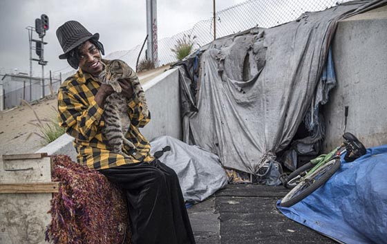 في شوارع امريكا تشرد وفقر فاحش واوباما منشغل بداعش.. فيديو وصور صورة رقم 5