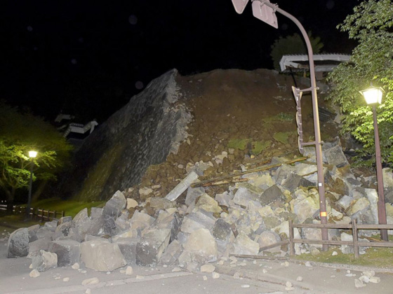  زلزال ثان بقوة 7.1 يضرب اليابان مجددا وانباء عن قتلى وانهيار مبان صورة رقم 3