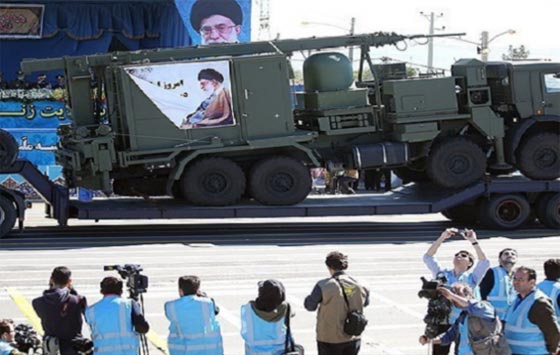 الايرانيون يستعرضون قوتهم العسكرية برفقة اس 300 الروسية صورة رقم 6