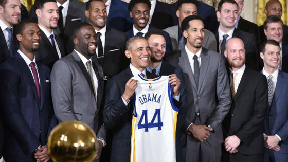 اوباما يقدم النصائح لنجم كرة السلة ستيفن كاري.. شاهد الفيديو صورة رقم 4