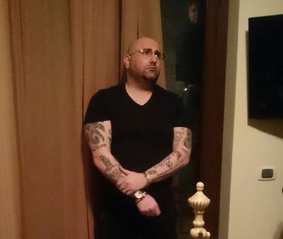 عمال بيتزا يعتقلون أخطر زعيم مافيا اثناء مباراة انتر ميلان ونابولي صورة رقم 6