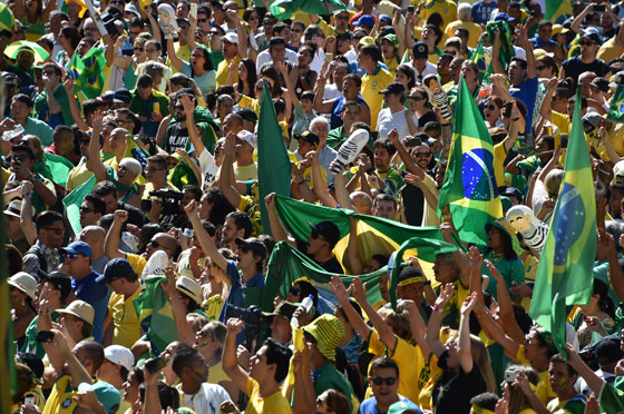 مجلس النواب البرازيلي يعزل الرئيسة ليصبح نائبها اللبناني رئيسا للبلاد صورة رقم 12