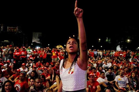 مجلس النواب البرازيلي يعزل الرئيسة ليصبح نائبها اللبناني رئيسا للبلاد صورة رقم 15