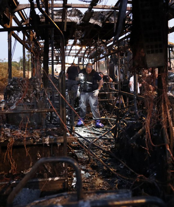 21 جريحا اسرائيليا في احتراق حافلة نتيجة انفجار عبوة ناسفة  صورة رقم 2