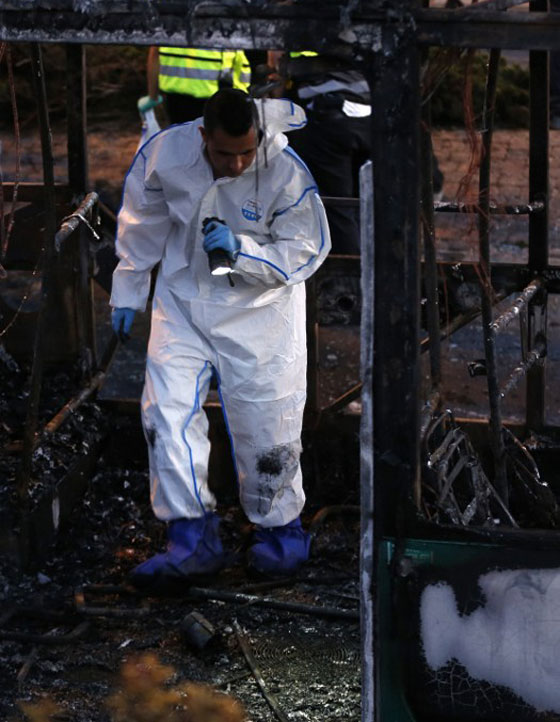 21 جريحا اسرائيليا في احتراق حافلة نتيجة انفجار عبوة ناسفة  صورة رقم 14