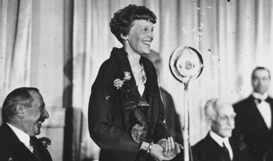 اميليا ايرهارت وضعت بصمتها على عالم  الطيران حين عبرت الاطلسي صورة رقم 5