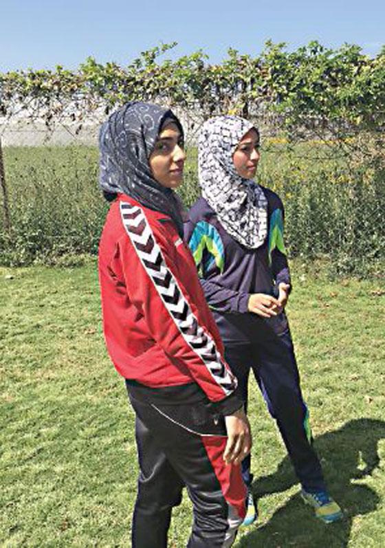 ايناس نوفل اول عداءة في غزة لا يوقف طموحها سوى الاحتلال صورة رقم 12