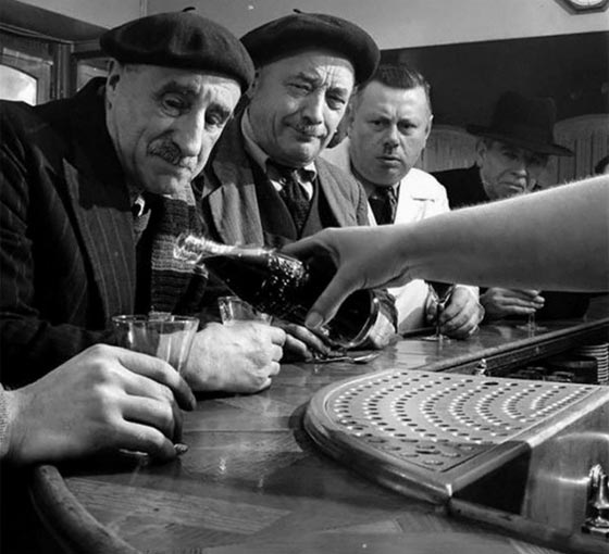 صور نادرة: أسامة بن لادن 1970، تيتانيك قبل الغرق، كوكاكولا في فرنسا صورة رقم 2