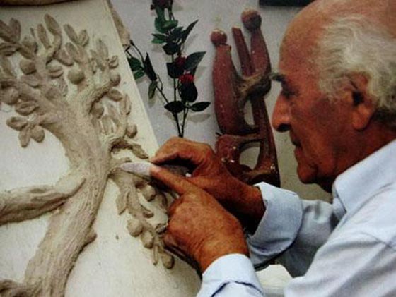 احياء ذكرى شيخ النحاتين العراقيين محمد غنى حكمت على يد السيد غوغل صورة رقم 8