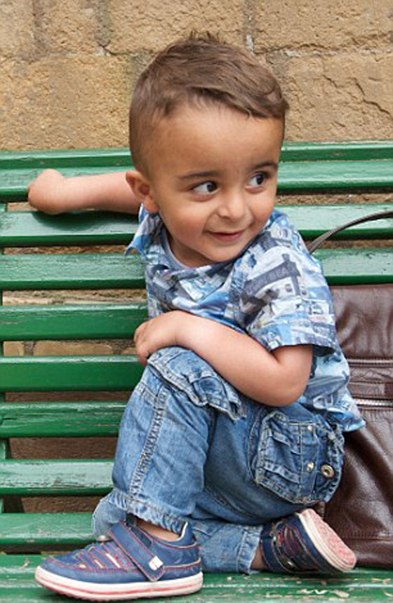 حلم لا يصدق.. بابا الفاتيكان ينقل معه عائلة سورية هاربة صورة رقم 5