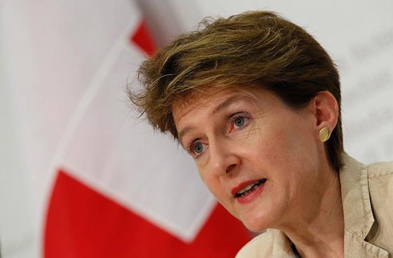 سويسرا: رفض تلميذين مسلمين مصافحة معلمتهما يكلف عائلتيهما غاليا صورة رقم 1