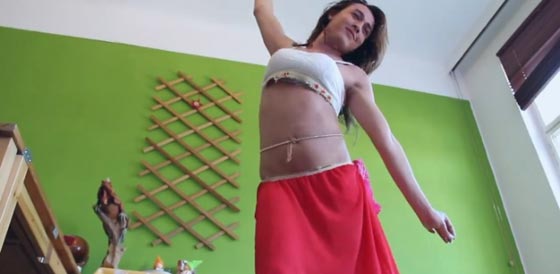 قصة شاب سوري مثلي هرب الى النمسا وتحوّل الى امرأة ويعمل راقصة شرقية! صورة رقم 6